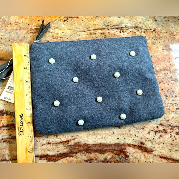 Ny&Co New Wristlet Pearl Accents Gray Wool Material Zipper Pouch - Picture 4 of 7